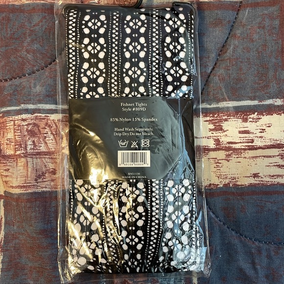 New in package Isadora fishnet tights black. One size. Never opened. - Picture 2 of 4